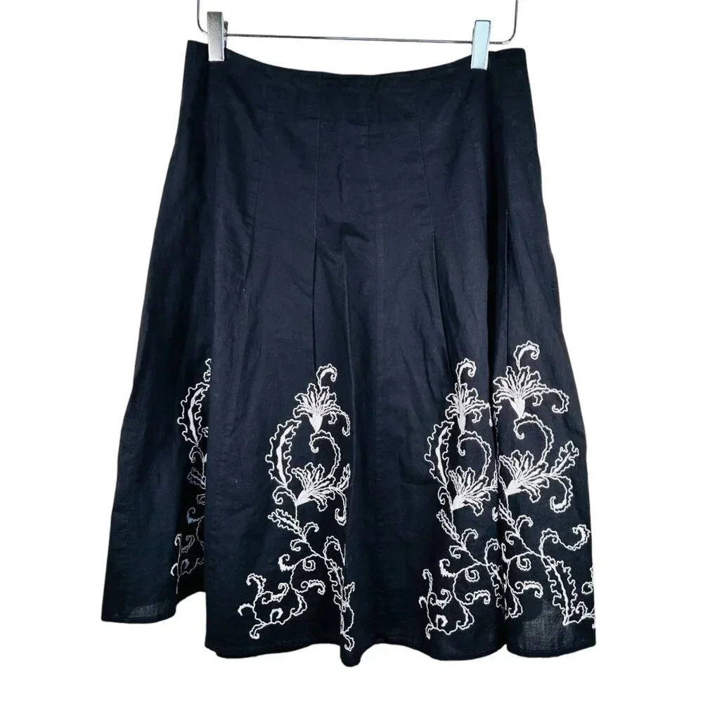 2/$30 Coldwater Creek Size 8 Skirt Embroidered A-Line Black White Floral